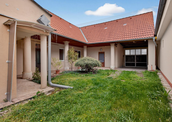 PRIESTRANNÝ 5-IZBOVÝ DOM NA VEĽKOM POZEMKU (1 142 m²) S OBROVSKÝM POTENCIÁLOM | Križovany nad Dudváhom