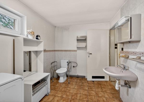 PRIESTRANNÝ 5-IZBOVÝ DOM NA VEĽKOM POZEMKU (1 142 m²) S OBROVSKÝM POTENCIÁLOM | Križovany nad Dudváhom