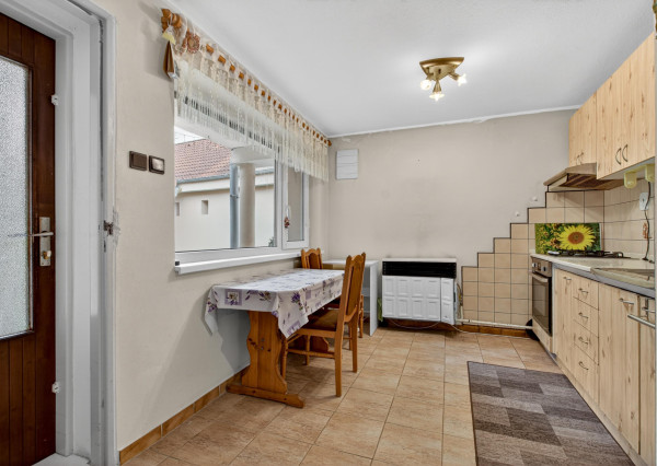 PRIESTRANNÝ 5-IZBOVÝ DOM NA VEĽKOM POZEMKU (1 142 m²) S OBROVSKÝM POTENCIÁLOM | Križovany nad Dudváhom