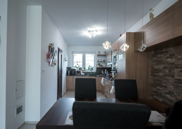 4-izb. rodinný dom Malženice: Nízkoenergetický komfort s bazénom