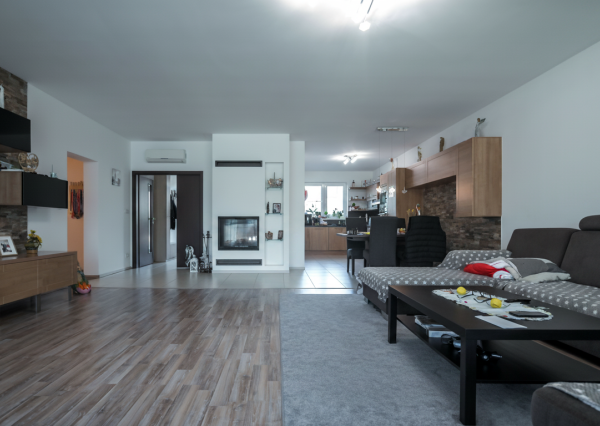 4-izb. rodinný dom Malženice: Nízkoenergetický komfort s bazénom