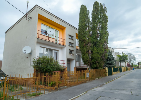 Na predaj dvojgeneračný dom vo vyhľadávanej lokalite Kopánka