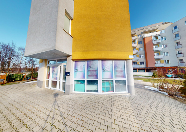 Na Predaj Obchodný/Nebytový priestor - Trnava, 60m2, Koniarekova