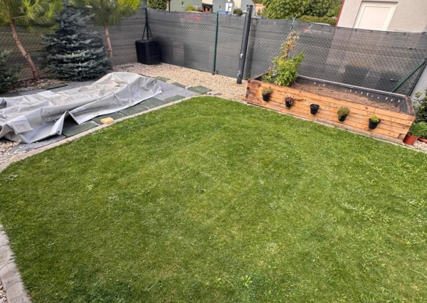 Biely Kostol  3i byt s garážou, parkovacím miestom a záhradou.