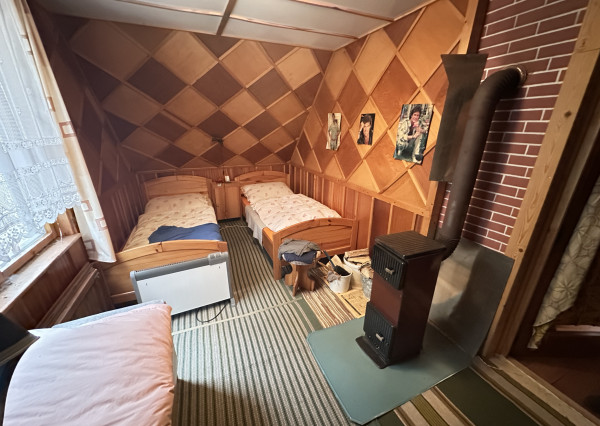 REKREAČNÁ CHATA NA PREDAJ, úžitková plocha 90m2, vlastný pozemok 600m2, celoročne obývateľná, BUKOVÁ, Sokolské chaty, TREBA VIDIEŤ!!!