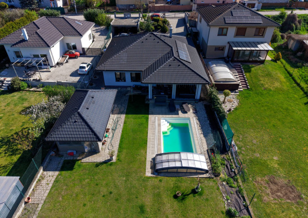 4-izb. rodinný dom Malženice: Nízkoenergetický komfort s bazénom