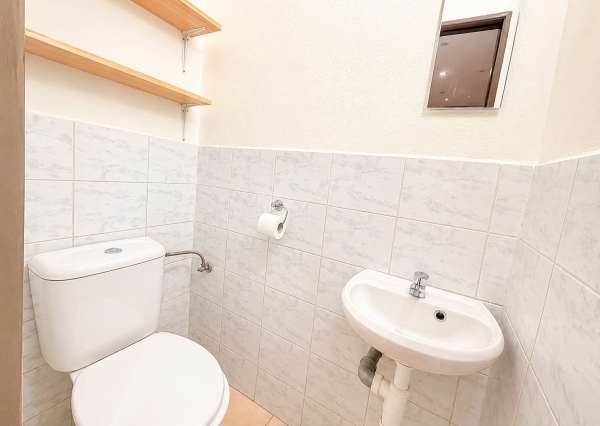 🏡NA PREDAJ-INVESTIČNÁ NEHNUTEĽNOSŤ S FUNGUJÚCIM PRENÁJMOM, Trebatice