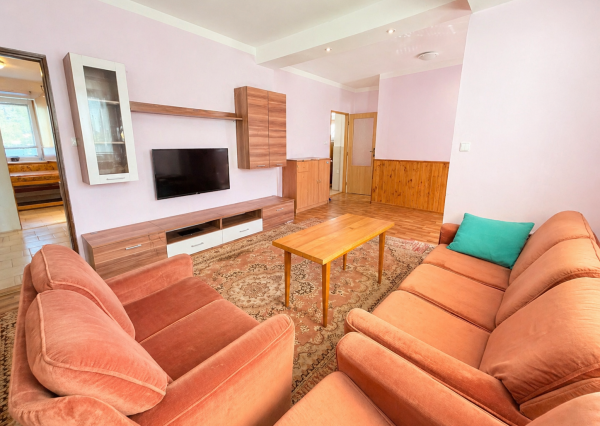 🏡NA PREDAJ-INVESTIČNÁ NEHNUTEĽNOSŤ S FUNGUJÚCIM PRENÁJMOM, Trebatice