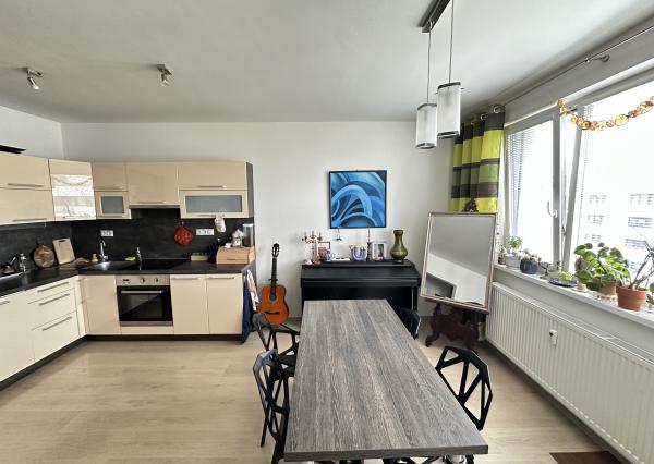 PRIESTRANÝ 2 izb. byt s parkovaním v NOVOSTAVBE, Arboria