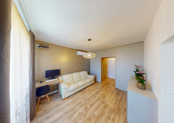MODERNÝ 2-IZBOVÝ BYT S BALKÓNOM – NASŤAHUJTE SA BEZ INVESTÍCIÍ 🔑✨