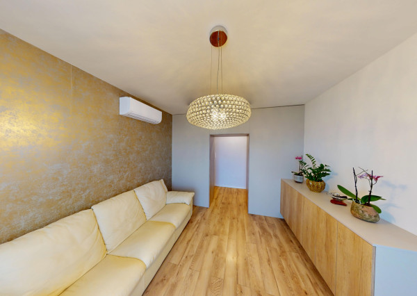 MODERNÝ 2-IZBOVÝ BYT S BALKÓNOM – NASŤAHUJTE SA BEZ INVESTÍCIÍ 🔑✨