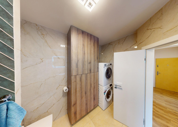 MODERNÝ 2-IZBOVÝ BYT S BALKÓNOM – NASŤAHUJTE SA BEZ INVESTÍCIÍ 🔑✨