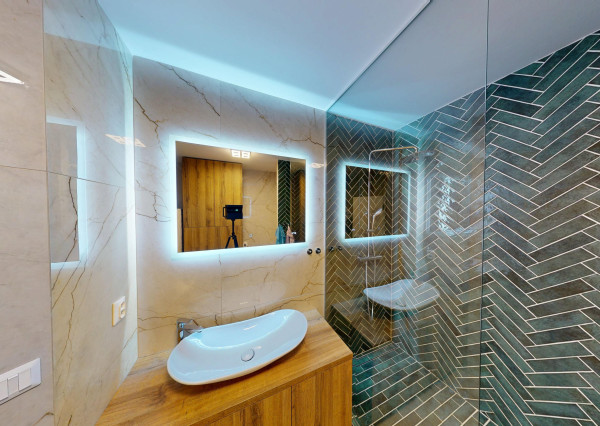 MODERNÝ 2-IZBOVÝ BYT S BALKÓNOM – NASŤAHUJTE SA BEZ INVESTÍCIÍ 🔑✨