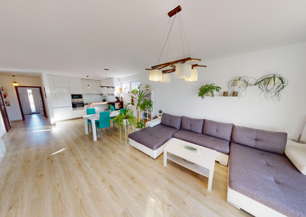 EXKLUZÍVNE!!! Na Predaj RD s prístreškom - Trnava, Williama Schiffera, 136m2, Kamenný mlyn, pozemok 447m2