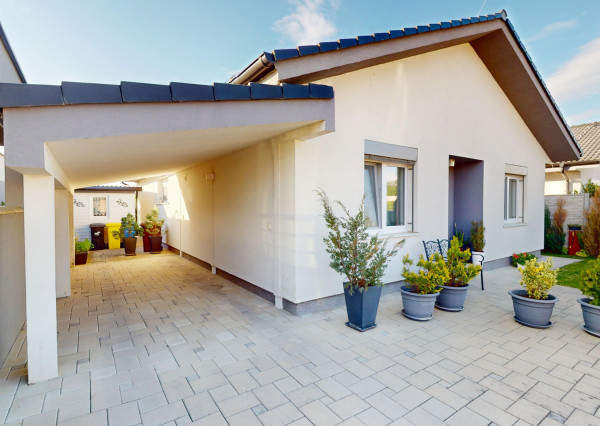 EXKLUZÍVNE!!! Na Predaj RD s prístreškom - Trnava, Williama Schiffera, 136m2, Kamenný mlyn, pozemok 447m2