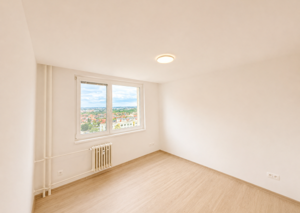 3-izbový byt s balkónom a výhľadom na Bratislavu - Rača