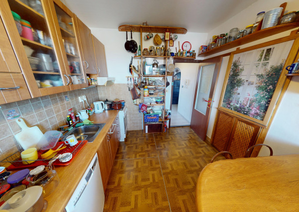 Exkluzívne!! NA PREDAJ 3izb. BYT, 70m2, Devínska Nová Ves,  čiastočná rekonštrukcia, 3D