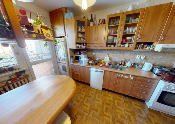 Exkluzívne!! NA PREDAJ 3izb. BYT, 70m2, Devínska Nová Ves,  čiastočná rekonštrukcia, 3D