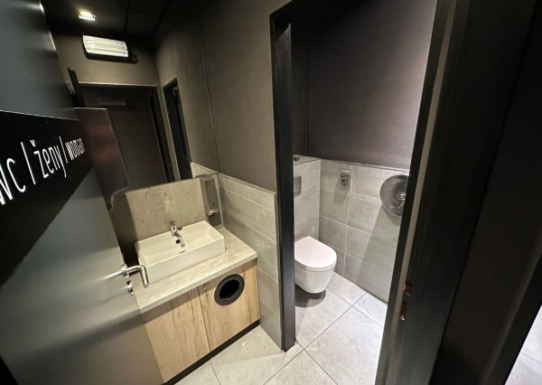 KRÁSNE PRIESTORY, výmera 162,22m2, reštaurácia-bar(alebo iné využitie)  Trnava, ul. Štefánikova