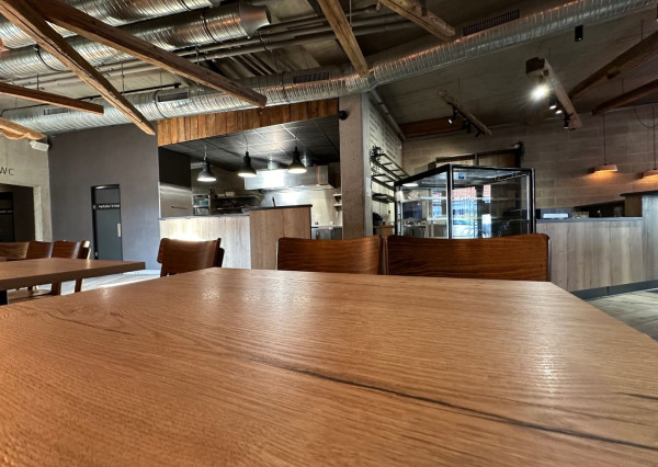 KRÁSNE PRIESTORY, výmera 162,22m2, reštaurácia-bar(alebo iné využitie)  Trnava, ul. Štefánikova