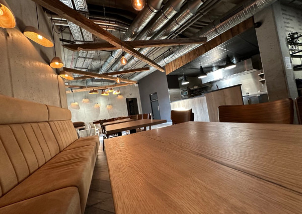 KRÁSNE PRIESTORY, výmera 162,22m2, reštaurácia-bar(alebo iné využitie)  Trnava, ul. Štefánikova