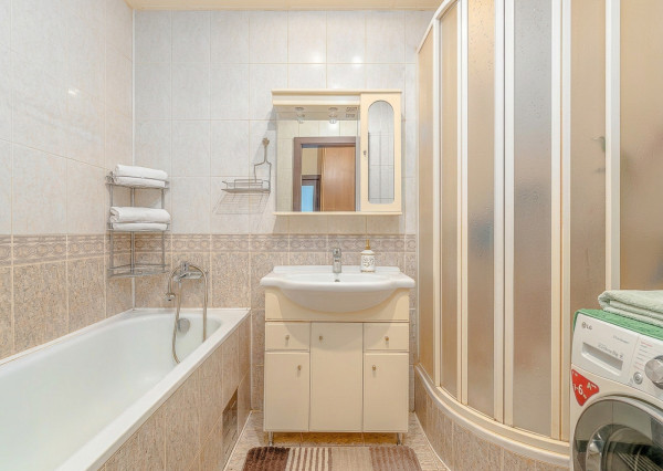 VEĽKÝ  3i byt, výmera až 84m2, balkón, + 20m2 pivnica, tichá lok. plná zelene, Piešťany.