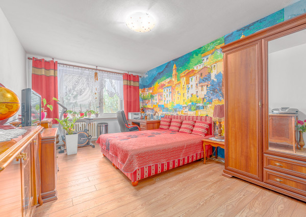 VEĽKÝ  3i byt, výmera až 84m2, balkón, + 20m2 pivnica, tichá lok. plná zelene, Piešťany.