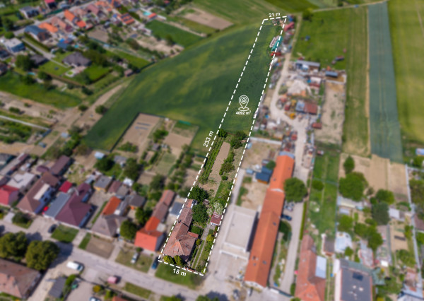 Exkluzívne!!! Na predaj RD s veľkým stavebným pozemkom výmera 1446m2, šírka 18m, Šúrovce, možnosť dokúpiť ďalšie priľahlé pozemky