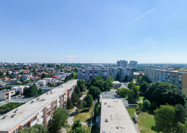 NA PREDAJ : 3-izbový byt s 2 loggiami a krásnym výhľadom na Jiráskovej ulici v Trnave