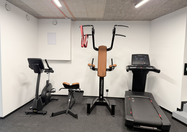4-IZBOVÝ BYT V CENTRE TRNAVY ! Moderné mestské bývanie s fitness