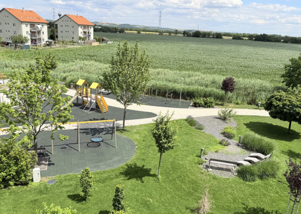 Moderný 2-izbový byt s balkónom a parkovacím miestom v lokalite Zavar