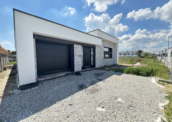 Moderná novostavba RD, pozemok 600m2, zastavaná plocha 179m2, garáž