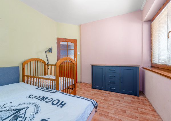 4-izbový rodinný dom na predaj, Trnava – Kopánka (Pekné pole), zariadený, s átriom a terasou