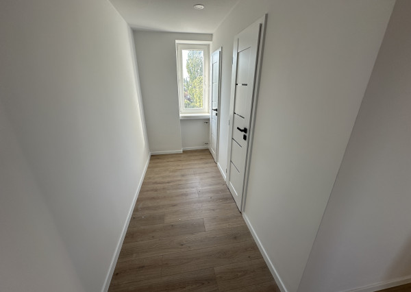 Na predaj 3.izb. byt, 64,5m2, loggia + GARÁŽ vo dvore, kompletná rekonštrukcia