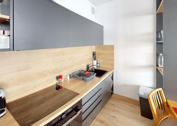 VAHOreal* 2 izb. byt, loggia, park. státie, pivnica,  Novomestská ul. Trnava