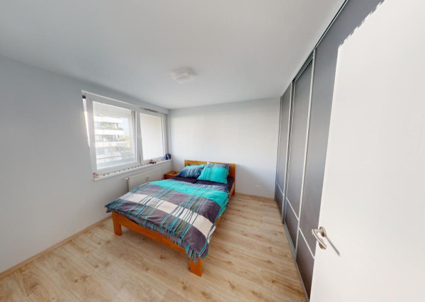 VAHOreal* 2 izb. byt, loggia, park. státie, pivnica,  Novomestská ul. Trnava