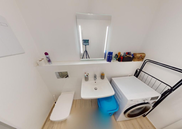VAHOreal* 2 izb. byt, loggia, park. státie, pivnica,  Novomestská ul. Trnava
