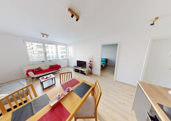 VAHOreal* 2 izb. byt, loggia, park. státie, pivnica,  Novomestská ul. Trnava