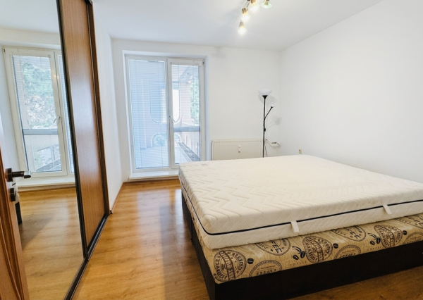 Na prenájom: 4-izbový byt (100 m²) s dvoma loggiami na Vajanského ulici v Trnave