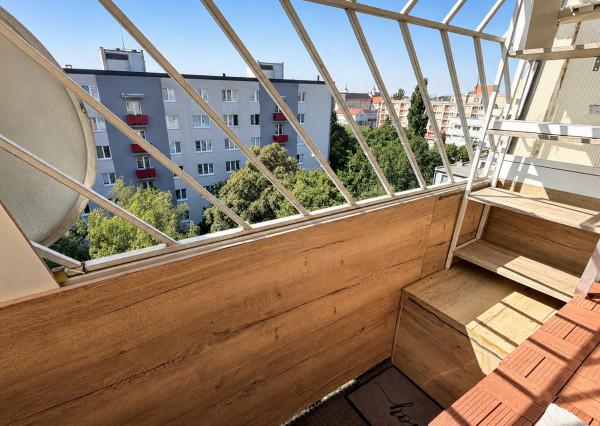 🏡 Na prenájom kompletne zariadený 2-izbový byt s loggiou – Špačinská cesta, Trnava