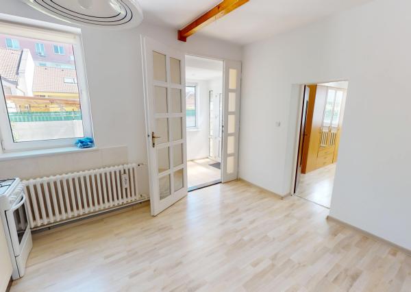Na prenájom RD, lokalita Kopánka, ul. Jána Hlubíka, pozemok 258m2, úžitková plocha 120m2, pivnica, 3D obhliadka