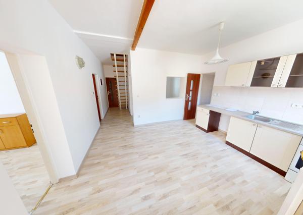 Na prenájom RD, lokalita Kopánka, ul. Jána Hlubíka, pozemok 258m2, úžitková plocha 120m2, pivnica, 3D obhliadka