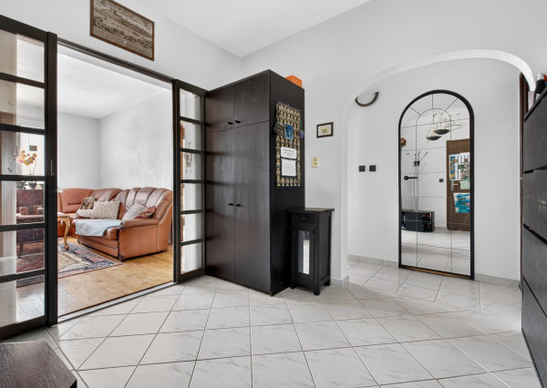 Exkluzívne!! NA PREDAJ 3izb. BYT, 70m2, Devínska Nová Ves,  čiastočná rekonštrukcia, 3D