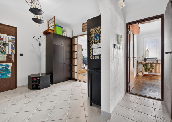 Exkluzívne!! NA PREDAJ 3izb. BYT, 70m2, Devínska Nová Ves,  čiastočná rekonštrukcia, 3D