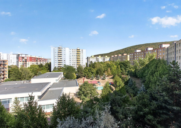 Exkluzívne!! NA PREDAJ 3izb. BYT, 70m2, Devínska Nová Ves,  čiastočná rekonštrukcia, 3D