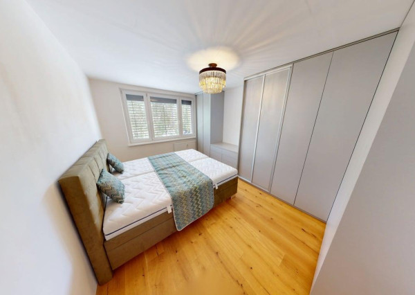 KOMPLETNE ZREKONŠTRUOVANÝ 2 izb. byt, výmera 52,77m2, loggia, ul. G. Goliána