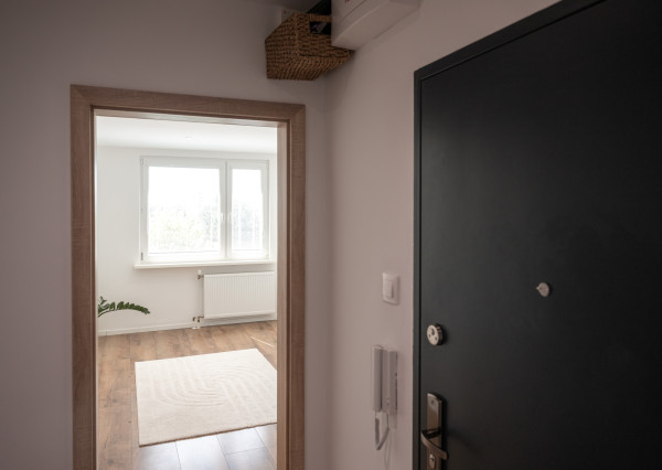 92 m² pohody a ticha: Slnkom zaliaty 4-izbový byt s výhľadom na zeleň (ul. J. Slotu)