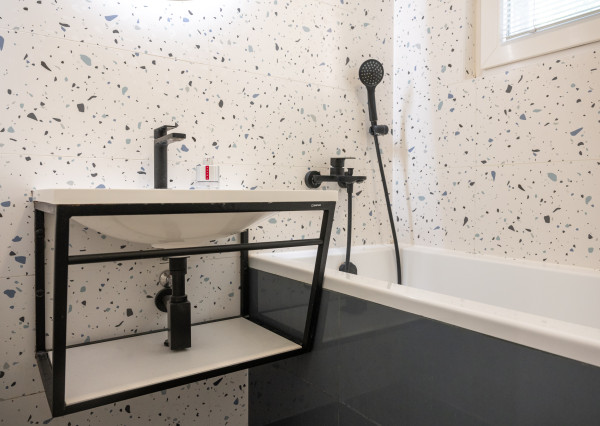92 m² pohody a ticha: Slnkom zaliaty 4-izbový byt s výhľadom na zeleň (ul. J. Slotu)
