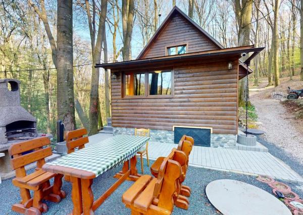 EXKLUZÍVNE !! REKREAČNÁ CHATA, úžitková plocha 70m2, celoročne obývateľná, JAHODNÍK, k.ú LOŠONEC, kompletná rekonštrukcia, 3D obhliadka