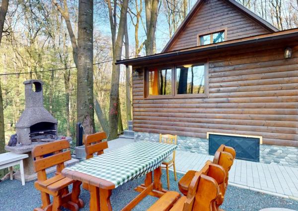 EXKLUZÍVNE !! REKREAČNÁ CHATA, úžitková plocha 70m2, celoročne obývateľná, JAHODNÍK, k.ú LOŠONEC, kompletná rekonštrukcia, 3D obhliadka